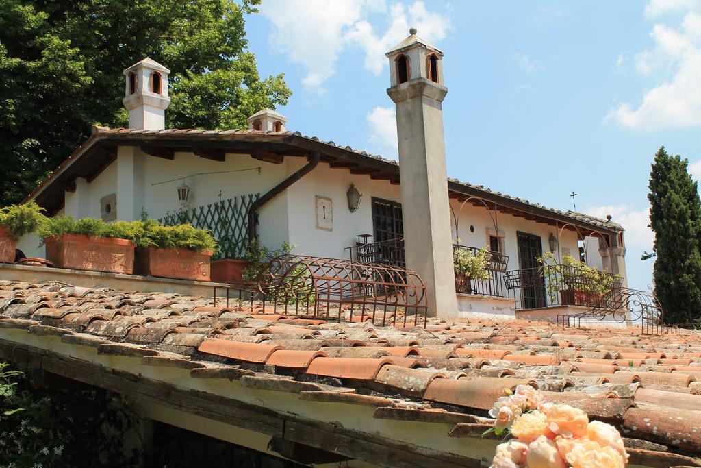 La Canonica Dei Fiori - Anna Fendi Country House Hotel Ronciglione  Buitenkant foto